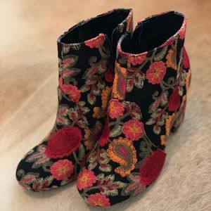 MIA Floral Print Booties